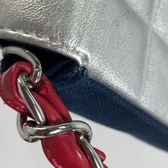 CHANEL Vintage Blue Shoulder Bag - Picture 13 of 15